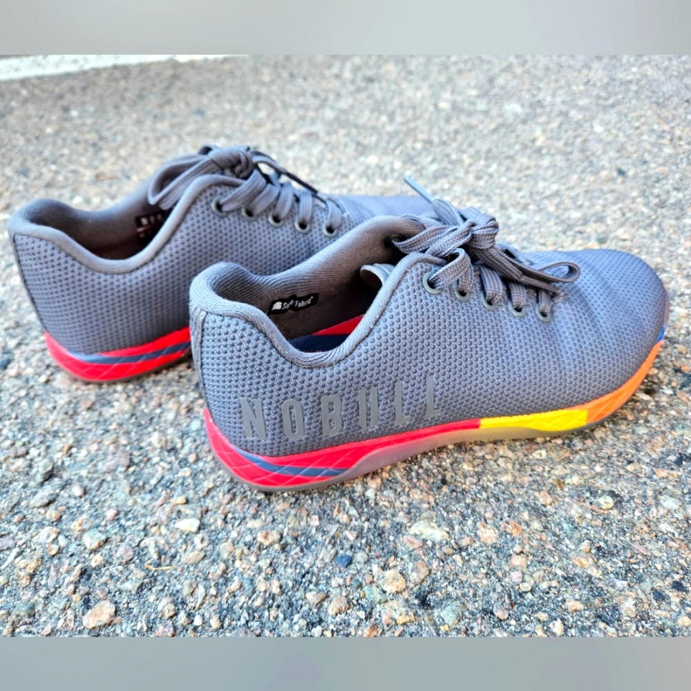 NoBull trainers womens 7/ men's 5.5